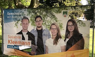Auf dem Wahlplakat der CDU Blomberg am Hamburger Berg ist sowohl das Logo der Christdemokraten als auch das Wort "Kompetent." unterhalb des Namens der Bürgermeister-Kandidatin rausgeschnitten worden. Gut zu sehen, ist hingegen das Piktogramm oben rechts, das sehr stark an das Stadtwappen erinnert. - Seda Hagemann