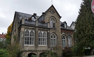 Vor dem Haus Gartenstraße 6 sollen - neben zwei anderen Stolperstein-Standorten - eine Stolperschwelle verlegt werden. Es beherbergte früher eine jüdische Schule und später ein jüdisches Altenheim. - Jost Wolf Vor dem Haus Gartenstraße 6 sollen - neben zwei anderen Stolperstein-Standorten - eine Stolperschwelle verlegt werden. Es beherbergte früher eine jüdische Schule und später ein jüdisches Altenheim. - Jost Wolf