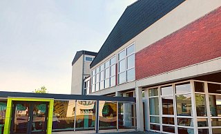 An der Grundschule In der Senne ist im vergangenen Jahr einiges verändert worden. De Sanitärräume wurden aus- und umgebaut und der Verbindungstrakt zu den Pausentoiletten umgebaut und verglast. - Gemeinde Augustdorf An der Grundschule In der Senne ist im vergangenen Jahr einiges verändert worden. De Sanitärräume wurden aus- und umgebaut und der Verbindungstrakt zu den Pausentoiletten umgebaut und verglast. - Gemeinde Augustdorf