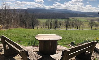 58 Kilometer Abwechslung und traumhafte Landschaften wie hier am Rastplatz hinter Falkenhagen, mit Blick auf den Köterberg. - Silke Buhrmester 58 Kilometer Abwechslung und traumhafte Landschaften wie hier am Rastplatz hinter Falkenhagen, mit Blick auf den Köterberg. - Silke Buhrmester