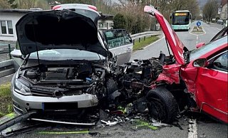 Bei einem Unfall in Berlebeck sind fünf Menschen verletzt worden. - Feuerwehr Detmold/Oliver Böttcher Bei einem Unfall in Berlebeck sind fünf Menschen verletzt worden. - Feuerwehr Detmold/Oliver Böttcher