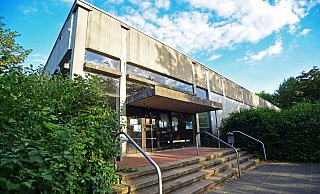 Die Großraumturnhalle am Hackemack soll nun 2023 saniert werden. - Nicole Ellerbrake Die Großraumturnhalle am Hackemack soll nun 2023 saniert werden. - Nicole Ellerbrake