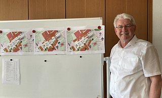 Bürgermeister Thomas Katzer hat die Pläne für das Festgelände mit den Veranstaltungen für drei Tage fest im Blick. - Cordula Gröne