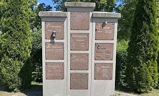 F&uuml;r den Friedhof in Hohenhausen ist eine weitere Urnenstelenanlage geplant. - Esther Denker