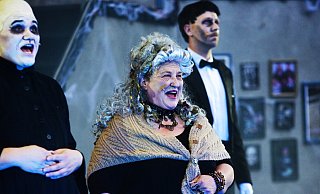 Besonders mit ihren Kostümen und und einer eindrucksvollen Maske haben die Darsteller überzeugt. - Nicole Ellerbrake