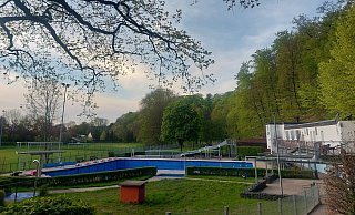 Noch ist das Freibad in Elbrinxen geschlossen, Ende Mai sollen sich die Tore aber voraussichtlich öffnen. - Michaela Weiße Noch ist das Freibad in Elbrinxen geschlossen, Ende Mai sollen sich die Tore aber voraussichtlich öffnen. - Michaela Weiße