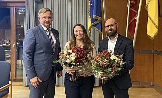 Gerade vereidigt: Bürgermeister Dr. Andreas Wulf (von links) mit seiner zweiten Stellvertreterin Katrin Freiberger und seinem ersten Stellvertreter Patrick Baldruschat. - Cordula Gröne