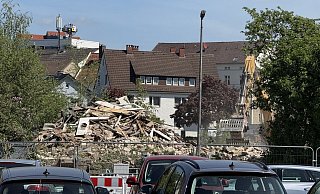 Das ehemalige Sinalco-Gebäude in der Arminstraße wurde abgerissen, nachdem es durch zwei Brände innerhalb weniger Tage völlig zerstört worden war. - Raphael Bartling