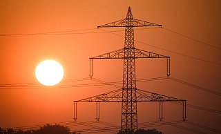 Am Freitagmorgen hat es eine kurze Schwankung im Stromnetz gegeben. Ein richtiger Ausfall lag laut den Stadtwerken jedoch nicht vor. - Julian Stratenschulte/dpa