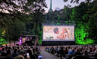 Auch in diesem Jahr war das "Mondscheinkino" auf der Waldbühne am Hermann gut besucht. - Landesverband Lippe