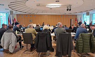 Der alte lippische Kreistag hat ausgedient. Am 17. November kommen die 60 neuen Mitglieder erstmals zusammen. - Archivfoto: Carolin Brokmann-Förster Der alte lippische Kreistag hat ausgedient. Am 17. November kommen die 60 neuen Mitglieder erstmals zusammen. - Archivfoto: Carolin Brokmann-Förster