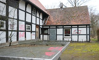 Auch das ehemalige Jugendzentrum "Das Haus" an der Max-Planck-Straße ist Opfer der Graffiti-Schmierereien geworden. - Alexandra Schaller