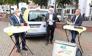 Bürgermeister Dr. Roland Thomas (links) und sein Herausforderer Dirk Tolkemitt (rechts) stellen sich beim LZ-Wahlmobil den Fragen von Redakteur Thomas Reineke. - Alexandra Schaller Bürgermeister Dr. Roland Thomas (links) und sein Herausforderer Dirk Tolkemitt (rechts) stellen sich beim LZ-Wahlmobil den Fragen von Redakteur Thomas Reineke. - Alexandra Schaller