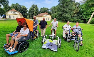 Freuen sich, dass das Projekt nun starten kann: Mohammad Gul (von links), Susanne Koch, Wim de Ridder, Alexander Kandlen, Rainer Pielsticker, Bernd Munko und Detlev Hildebrandt.  - Michaela Weiße(LZ)