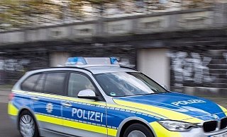 Die Polizei ermittelt gegen einen Opelfahrer. - Bernhard Preuß Die Polizei ermittelt gegen einen Opelfahrer. - Bernhard Preuß