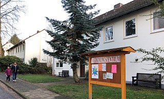Das Nachbarschaftszentrum an der Königsberger Straße wird es auch in Zukunft geben. Die Stadt will die gemeinschaftlich genutzte Immobilie vom Bund erwerben. Viele der weiteren ehemaligen Häuser für britische Offiziere dürften künftig vermietet werden. - Thomas Reineke