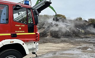 Die Lagenser Feuerwehr bei einem Einsatz im Januar 2025. Damit sie immer leistungsfähig ist, braucht sie auch passende Fahrzeuge. - Feuerwehr Lage Die Lagenser Feuerwehr bei einem Einsatz im Januar 2025. Damit sie immer leistungsfähig ist, braucht sie auch passende Fahrzeuge. - Feuerwehr Lage