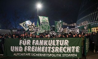 Die Fans hatten wochenlang protestiert. (Archivbild) - Focke Strangmann/dpa