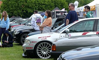 Rund 500 Audis aller Typen und jeden Alters waren am Samstag am Schiedersee zu bestaunen. - Rudi Rudolph