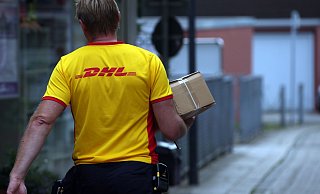 Im Schling hat sich schon länger kein Paketzusteller mehr blicken lassen. Seit 14 Tagen warten Anwohner auf ihre Post. - dpa