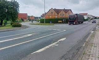 Damit es im Bereich der Kreuzung Ostwestfalenstraße/Detmolder Straße nicht zu gefährlichen Situationen kommt, wird hier künftig eine Ampel den Verkehrsfluss regeln. - Michaela Weiße