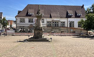 Der Kotzenbergsche Hof wird saniert; aktuell sind wieder Schadstoffe gefunden worden. - Archivfoto: Cordula Gr&ouml;ne