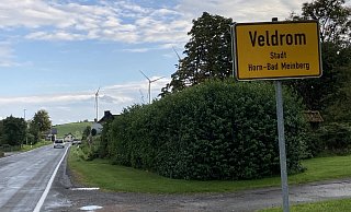 Bei Veldrom stehen bereits große Windräder. - Cordula Gröne