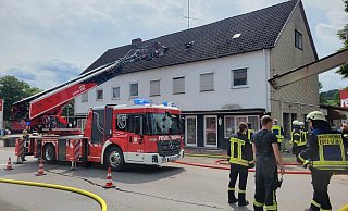 Einsatz für die Extertaler Feuerwehr in der Bahnhofstraße. - Vasco Stemmer