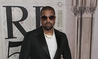 Der US-Rapper Kanye West hat nach dem gewaltsamen Tod des Afroamerikaners George Floyd eine Millionenspende für schwarze Opfer von Gewalt angekündigt. - Foto: Brent N. Clarke/Invision/AP/dpa