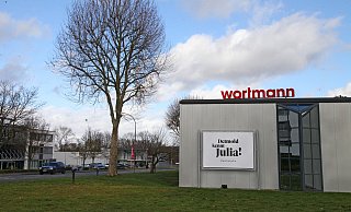 Wortmann stellt die Frage: "Wer ist Julia". - Vera Gerstendorf-Welle