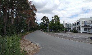 Die CDU Augustdorf ist der Meinung, dass es auf dem Nord-West-Ring an der Zufahrt zur Firma Freise gelegentlich zu gefährlichen Situationen durch Rückstau kommt. - cdu augustdorf