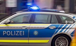 Die Polizei fahndet nach den Tätern. - dpa