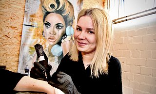 Gemeinsam mit Ehemann Can wird Regina Sarioglu (27) demnächst ein Atelier mit Tattoo-Studio in Berlin-Wilmersdorf eröffnen. - Niklas Böhmer