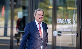 Der ehemalige Unions-Kanzlerkandidat Armin Laschet (CDU) ging der Bundespolizei bei einer Kontrolle an der belgischen Grenze ins Netz. (Archivbild) - Thomas Banneyer/dpa Der ehemalige Unions-Kanzlerkandidat Armin Laschet (CDU) ging der Bundespolizei bei einer Kontrolle an der belgischen Grenze ins Netz. (Archivbild) - Thomas Banneyer/dpa