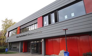 Felix-Fechenbach-Gesamtschule, Schul- und Sportzentrum, Leopoldshöhe, Schule, Mensa, Dreifachsporthalle, TuS Leopoldshöhe, Sportplatz - Birgit Guhlke Felix-Fechenbach-Gesamtschule, Schul- und Sportzentrum, Leopoldshöhe, Schule, Mensa, Dreifachsporthalle, TuS Leopoldshöhe, Sportplatz - Birgit Guhlke