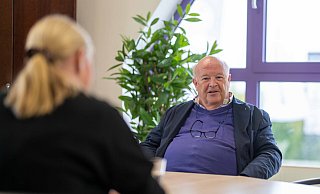 Siegbert Wortmann ist 70 Jahre alt geworden. Aus Anlass dieses besonderen Geburtstages traf sich NW-Wirtschaftsredakteurin Mareike K&ouml;stermeyer mit dem Chef und Gr&uuml;nder der Wortmann AG. - David Scholtissek