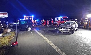 Ein Großaufgebot an Rettungskräften ist im Einsatz, um sich um die vielen Verletzten zu kümmern. - Simone Flörke