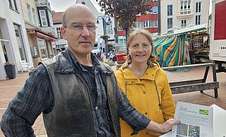 Hanns-Jürgen Hammesfahr und Petra Kuhfus haben einen umfangreichen Antrag auf den Weg gebracht. Bündnis90/Die Grünen möchten, dass es in Lage sauberer wird. Sie haben einige Vorschläge, wie das gelingen könnte. - Astrid Sewing Hanns-Jürgen Hammesfahr und Petra Kuhfus haben einen umfangreichen Antrag auf den Weg gebracht. Bündnis90/Die Grünen möchten, dass es in Lage sauberer wird. Sie haben einige Vorschläge, wie das gelingen könnte. - Astrid Sewing