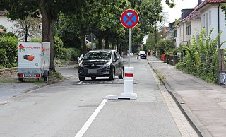 Seit Anfang des Jahres läuft in der Hermannstraße der Versuch zur Verkehrsberuhigung mit verschiedenen Maßnahmen. - Cordula Gröne Seit Anfang des Jahres läuft in der Hermannstraße der Versuch zur Verkehrsberuhigung mit verschiedenen Maßnahmen. - Cordula Gröne