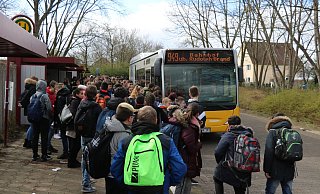 Bushaltestelle in Aspe - Alexandra Schaller