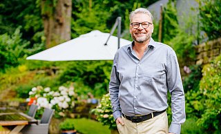 Peter Heepmann möchte seinem Parteigenossen Dirk Becker als Bürgermeister der Bergstadt nachfolgen. Er hat seit 2008 einen Sitz im Oerlinghauser Stadtrat und führt seit 2020 die Fraktion der SPD. - BESIM MAZHIQI Peter Heepmann möchte seinem Parteigenossen Dirk Becker als Bürgermeister der Bergstadt nachfolgen. Er hat seit 2008 einen Sitz im Oerlinghauser Stadtrat und führt seit 2020 die Fraktion der SPD. - BESIM MAZHIQI