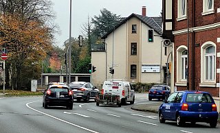 An der Kreuzung Sieben Linden ist immer viel los. Zuständig für einen möglichen Ausbau ist aber das Land. - Katrin Kantelberg