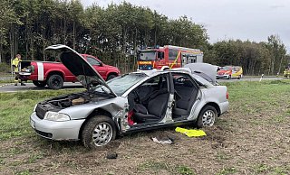 Der Wagen landete nach einem Überschlag auf einem Acker. - Die Blaulichtreporter