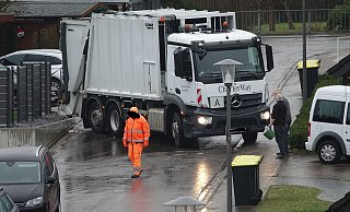 Nicht nur in Detmold gab es Probleme - auch in Lemgo stellte sich der Müllwagen bei der Abfuhr der Gelben Tonne quer. - Axel Bürger Nicht nur in Detmold gab es Probleme - auch in Lemgo stellte sich der Müllwagen bei der Abfuhr der Gelben Tonne quer. - Axel Bürger
