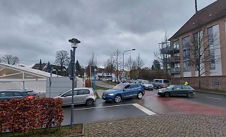 Stau vor dem Testzentrum am Langenbrücker Tor. - Philip Marx Stau vor dem Testzentrum am Langenbrücker Tor. - Philip Marx