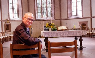 Martin Benker ist seit Mai neuer Pastor für Langenholzhausen. Die Stelle war zuvor zweieinhalb Jahre vakant. - Lorraine Brinkmann Martin Benker ist seit Mai neuer Pastor für Langenholzhausen. Die Stelle war zuvor zweieinhalb Jahre vakant. - Lorraine Brinkmann