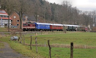 Die Museumseisenbahn auf Fahrt im Extertal. - Michael Rehfeld Die Museumseisenbahn auf Fahrt im Extertal. - Michael Rehfeld