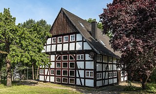 Der Krachthof in Hummersen: Hier sieht man regionaltypische ländliche Bausubstanz. Auch die kann gefördert werden. - Michael Reimer