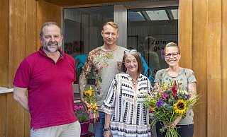 Dr. Jürgen Krüll (von links, Vorstandsmitglied des Tierschutzvereins),Daniel Arendt (Geschäftsführer ADK), Angelika Niemann (Vorstandsmitglied des Tierschutzvereins),Nadine Arendt (Prokurist und Kaufmännische Leitung ADK) - Agentur Herzstück Dr. Jürgen Krüll (von links, Vorstandsmitglied des Tierschutzvereins),Daniel Arendt (Geschäftsführer ADK), Angelika Niemann (Vorstandsmitglied des Tierschutzvereins),Nadine Arendt (Prokurist und Kaufmännische Leitung ADK) - Agentur Herzstück