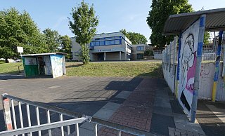 Optisch ist das Gel&auml;nde der Sekundarschule in Horn eine Katastrophe. Das Geb&auml;ude II wird gerade saniert. - Jost Wolf